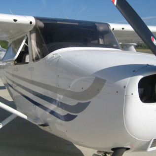 Piloto por un Día en Avioneta con Acompañante y Ferrari en Carretera (Málaga)
