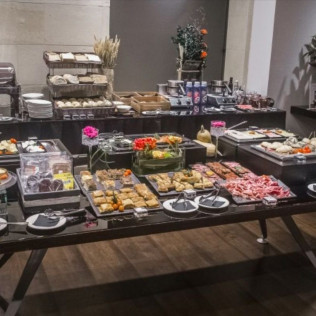Acceso a Piscina Relax y Desayuno Gourmet en Hotel Hospes Amerigo 5* (Alicante)