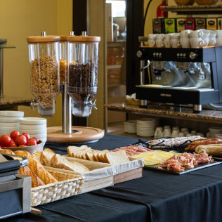 Escapada con Desayuno en Hotel Port 1730 (Port del Comte, Lleida)