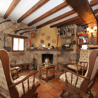 Escapada de 2 Noches con Desayuno en Casa Rural Posada El Solar 3* (Galizano, Cantabria)