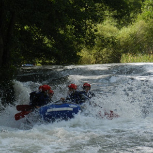 Rafting para dos en el río Ebro (Las Rozas de Valdearroyo, Cantabria)