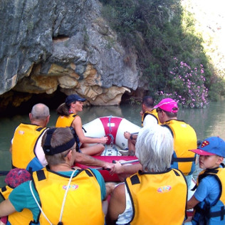 Rafting en el Cañón de Almadenes con Visita a 3 Cuevas: los Monigotes, la Nutria y el Puerto (Calasparra, Murcia)
