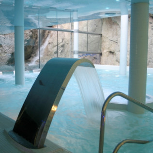 Circuito Spa y Menú en Hotel Balneario La Hermida 4* para dos (Cantabria)