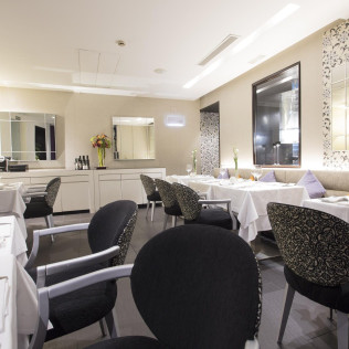 Comida o Cena para 3 personas en el Restaurante Malvar del Hospes Puerta de Alcalá 5* (Madrid)