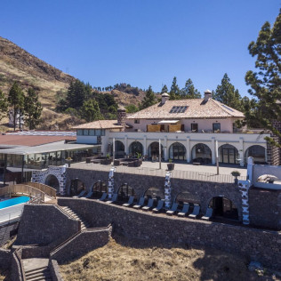 Mesa para dos: Comida o Cena para dos personas en Parador de Cruz de Tejeda (Gran Canaria)