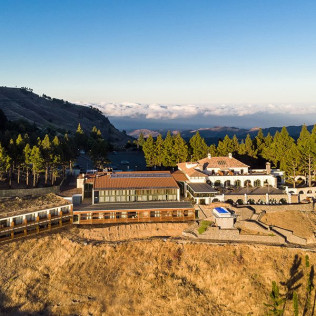 Mesa para dos: Comida o Cena para dos personas en Parador de Cruz de Tejeda (Gran Canaria)