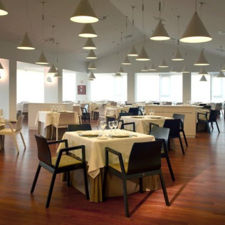 Mesa para dos: Comida o Cena para dos personas en Parador de Antequera (Málaga)