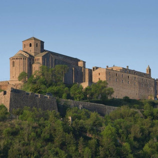 Mesa para dos: Comida o Cena para dos personas en Parador de Cardona (Barcelona)