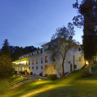 Mesa para dos: Comida o Cena para dos personas en Parador de Cazorla (Jaén)