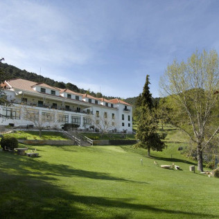 Mesa para dos: Comida o Cena para dos personas en Parador de Cazorla (Jaén)
