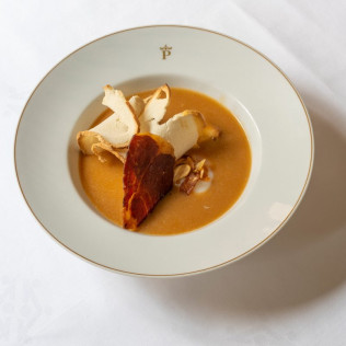 Mesa para dos: Comida o Cena para dos personas en Parador de Chinchón (Madrid)