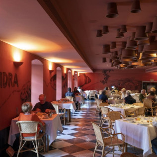 Mesa para dos: Comida o Cena para dos personas en Parador de Corias (Asturias)