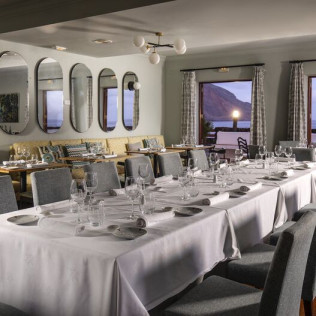 Mesa para dos: Comida o Cena para dos personas en Parador de El Hierro (Santa Cruz de Tenerife)