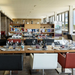 Mesa para dos: Comida o Cena para dos personas en Parador de El Saler (Valencia)