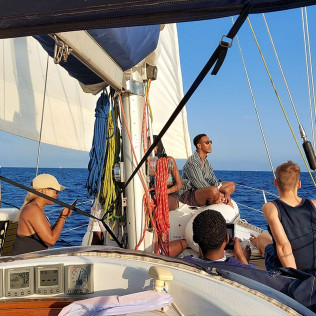 Salida en Velero Privado para dos (Barcelona)
