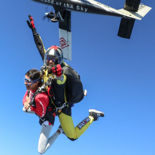 Salto en Paracaídas con Fotos y Vídeo (Empuriabrava, Girona) - TANDEM GOLD