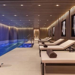 Zona de Aguas y Relaxing Massage en Seventy Spa del Hotel Seventy Barcelona 4* (Barcelona)