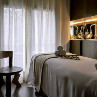 Circuito Spa, Masaje Relajante y Desayuno para dos en Serena SPA @ Sir Víctor Hotel 5* (Barcelona)