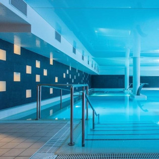 Piscina Termal Activa en Balneario Alhama de Aragón 4* (Zaragoza)