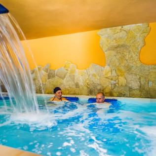 Circuito Spa e Hidromasaje con Ducha Neikp para dos (V-D) (Cardeña, Córdoba)