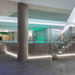 Circuito Spa con Cena para dos en Hotel Spa Odeón 4* (Ferrol, A Coruña) - De lunes a viernes