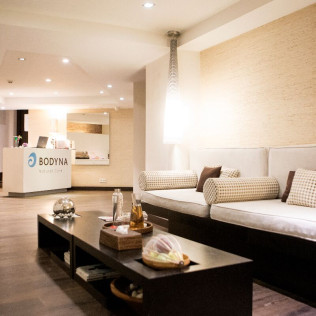 Acceso a piscina termal y Comida o Cena en Spa Hospes Puerta de Alcalá 5* (Madrid)