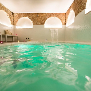 Promoción Especial Verano: Circuito Spa, Masaje y Cóctel para dos en Hotel Hospes Puerta de Alcalá 5* (Madrid)