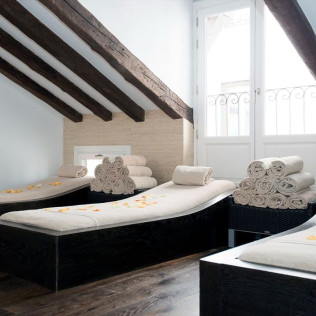 Promoción Especial Verano: Circuito Spa, Masaje y Cóctel para dos en Hotel Hospes Puerta de Alcalá 5* (Madrid)