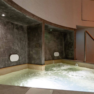 Circuito Spa en Hotel Macià Granada Five Senses 3* (Granada)