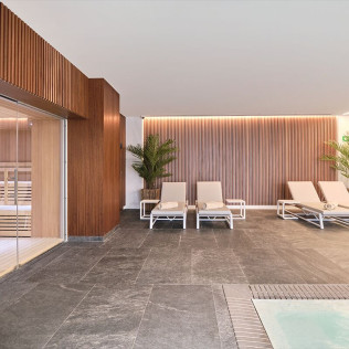 Circuito Spa y Comida o Cena para 3 personas en Hotel Marina Badalona 4* (Badalona, Barcelona)