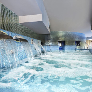 Circuito Spa, Masaje Relajante y Cena para dos en Sallés Hotel Marina Portals 4* (Calvià - Portals Nous, Mallorca)