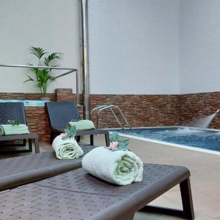 Circuito Spa Privado con Cava y Bombones para dos en SensCare Spa Hotel Laguna Nivaria 4* (La Laguna, Santa Cruz de Tenerife)