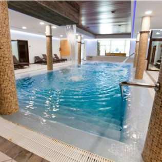 Circuito Spa y Masaje Relajante para dos en Hotel Hospes Palacio de Arenales & Spa 5* (Cáceres)
