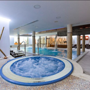 Circuito Spa y Masaje Relajante para dos en Hotel Hospes Palacio de Arenales & Spa 5* (Cáceres)