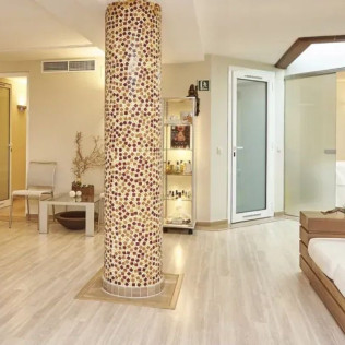 Circuito Spa, Masaje y Desayuno en Hotel Grèvol Spa 4* (Llanars, Girona)