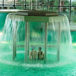 Circuito Spa Aquatonic y Masaje para dos en Hotel Termes de Montbrió 4* (Tarragona)