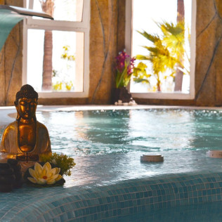 Circuito Spa Privado y Botella de Cava para dos en Spa Sensara (Benalmádena, Málaga)
