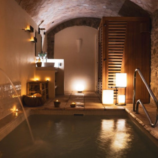 Circuito Spa Privado y Desayuno para dos en Ecoturisme Can Buch (Sant Aniol de Finestres, Girona)