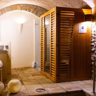 Circuito Spa Privado y Desayuno para dos en Ecoturisme Can Buch (Sant Aniol de Finestres, Girona)