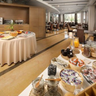 Circuito Spa y Desayuno en Spa MasMonzón (Monzón, Huesca)