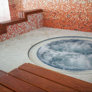 Circuito Spa, Masaje y Desayuno para dos en Hotel La Hacienda 4* (La Pineda, Tarragona)