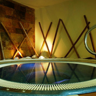 Circuito Spa y Masaje Relajante en Hotel Hospes Palacio de Arenales & Spa 5* (Cáceres)