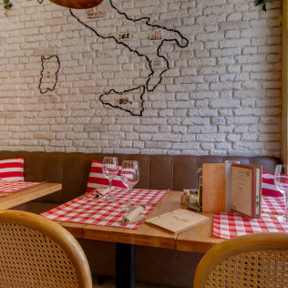 Taller de Pizza y Degustación para dos en Just Italia (Madrid)