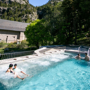 Circuito Spa, Masaje Relajante y Comida para dos en Balneario de Panticosa 4* (Huesca)