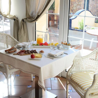 Escapada de 2 Noches con Comida, Circuito Termal y Masaje en Hotel Termes La Garriga 4* (La Garriga, Barcelona)
