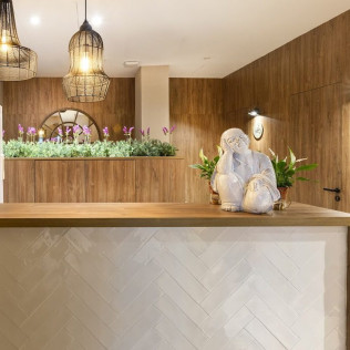 360º Experience: Tratamiento Facial y Corporal Descontracturante en Hotel Catalonia Santa Justa 4* (Sevilla)