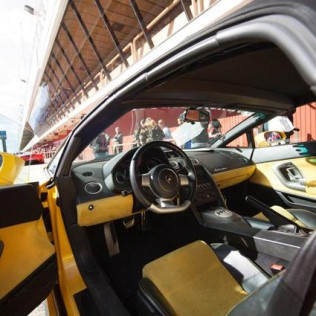 Trío de Coches: Ferrari, Lamborghini y Porsche + Vuelta en Coche de Alta Gama en Circuito de Calafat (Ametlla de Mar, Tarragona)