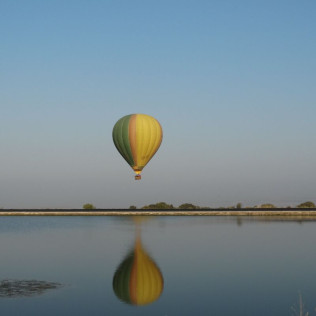 Vuelo en Globo con Fotos y Cava (Lleida)