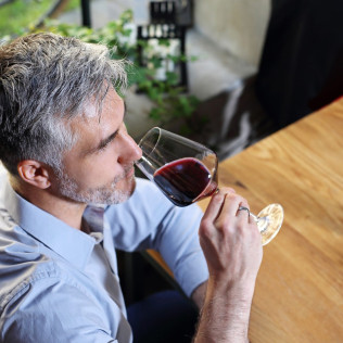 Visita a la Bodega Picos de Cabariezo con Cata de Vinos y Spa para dos en Balneario La Hermida 4* (Cantabria)