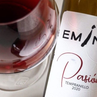 Visita a Bodega y Cata de Vinos en Bodega Emina Ribera (Valladolid)